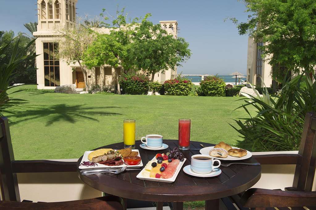 Hilton Al Hamra Beach & Golf Resort Ras al-Khaimah Ristorante foto